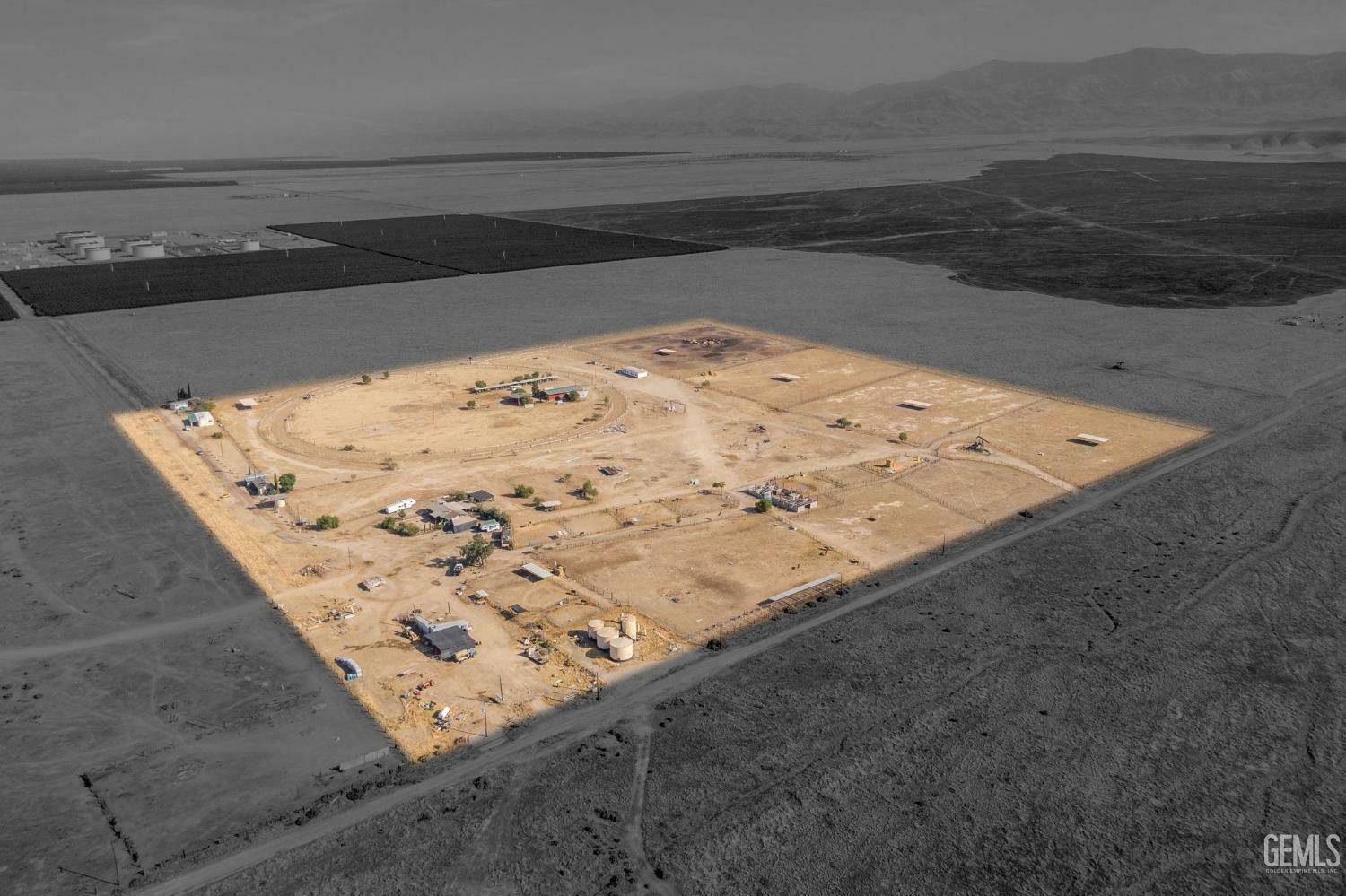 Property Photo: 23301 Highway 166 CA 93252