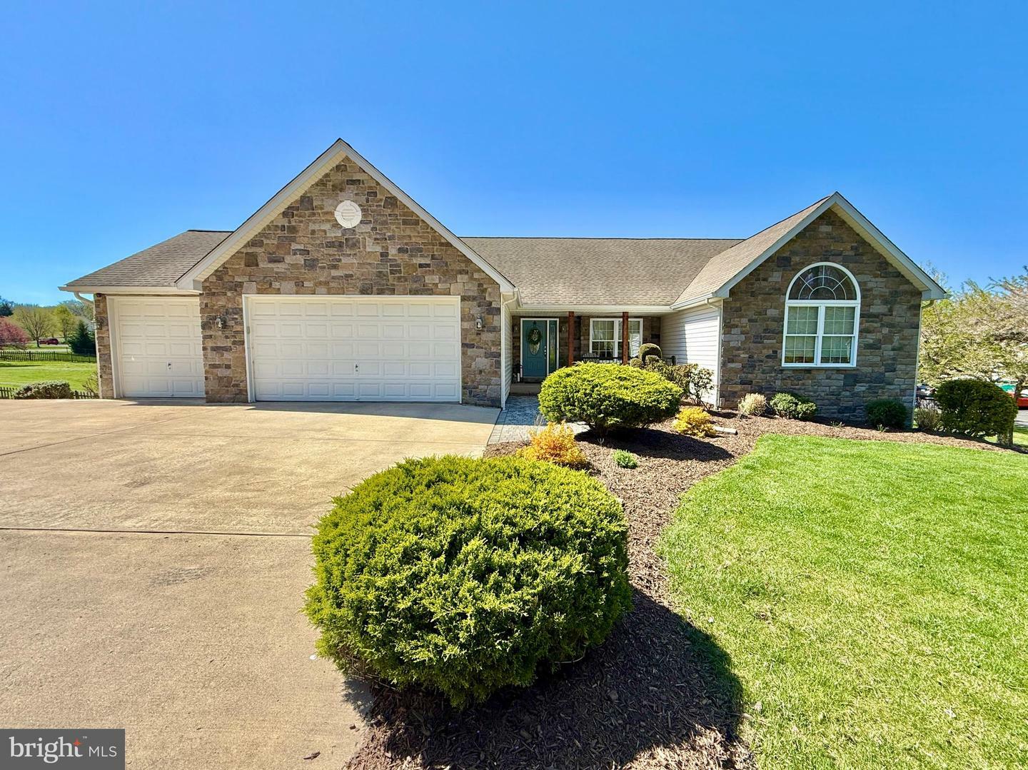 Property Photo: 809 S Ridge Road S WV 25403