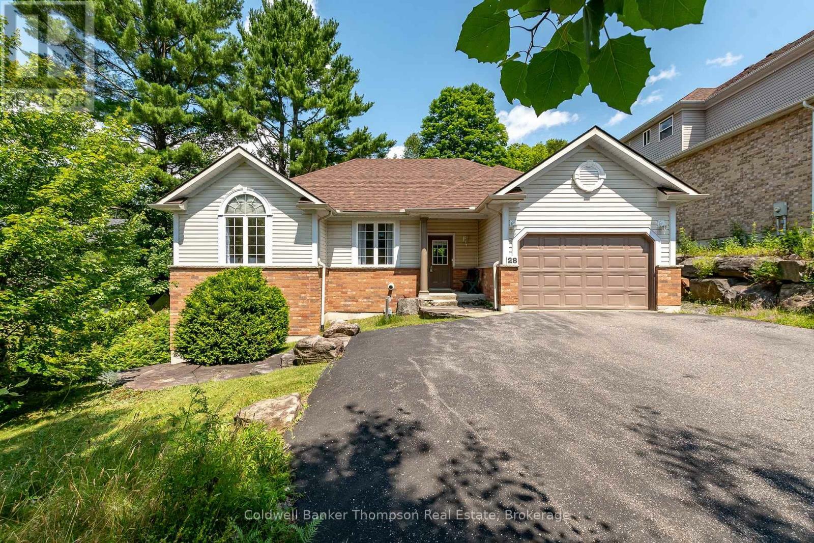 Photo de la propriété: 28 Kirbys Way ON P1H 2M5