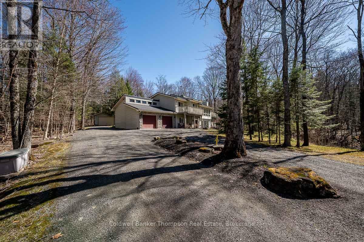 Property Photo: 1013 Walker'S Glenn Crescent ON P1H 2J6