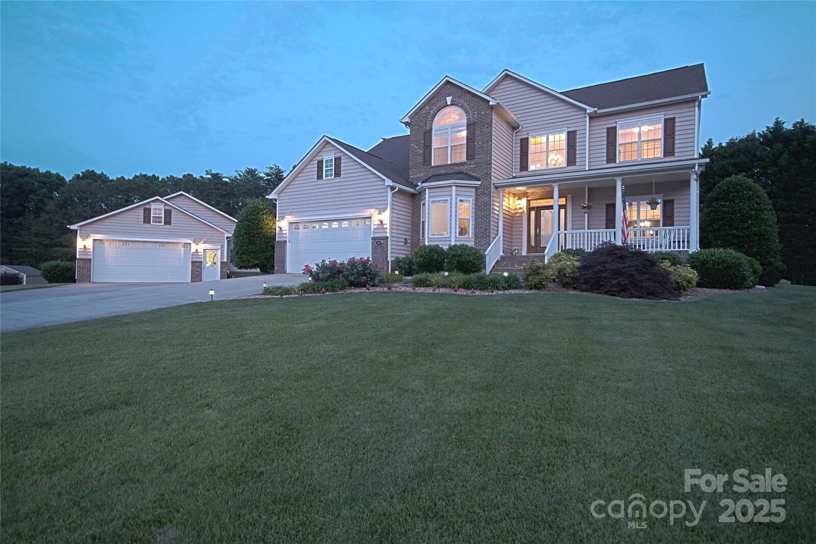 Property Photo:  100 Oakwood Meadow Drive  NC 28115 