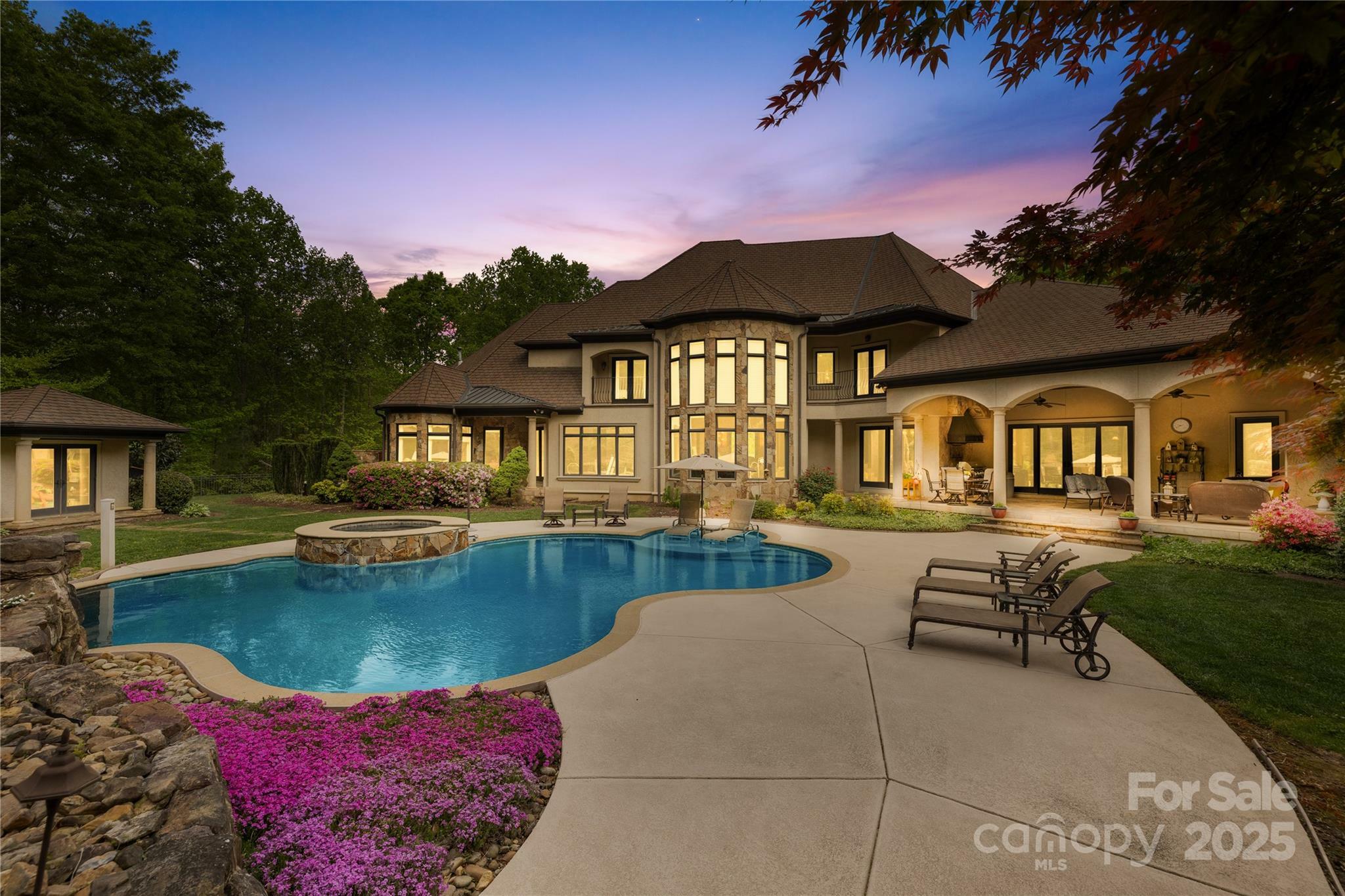 Property Photo: 8451 Ridgewood Road NC 28673