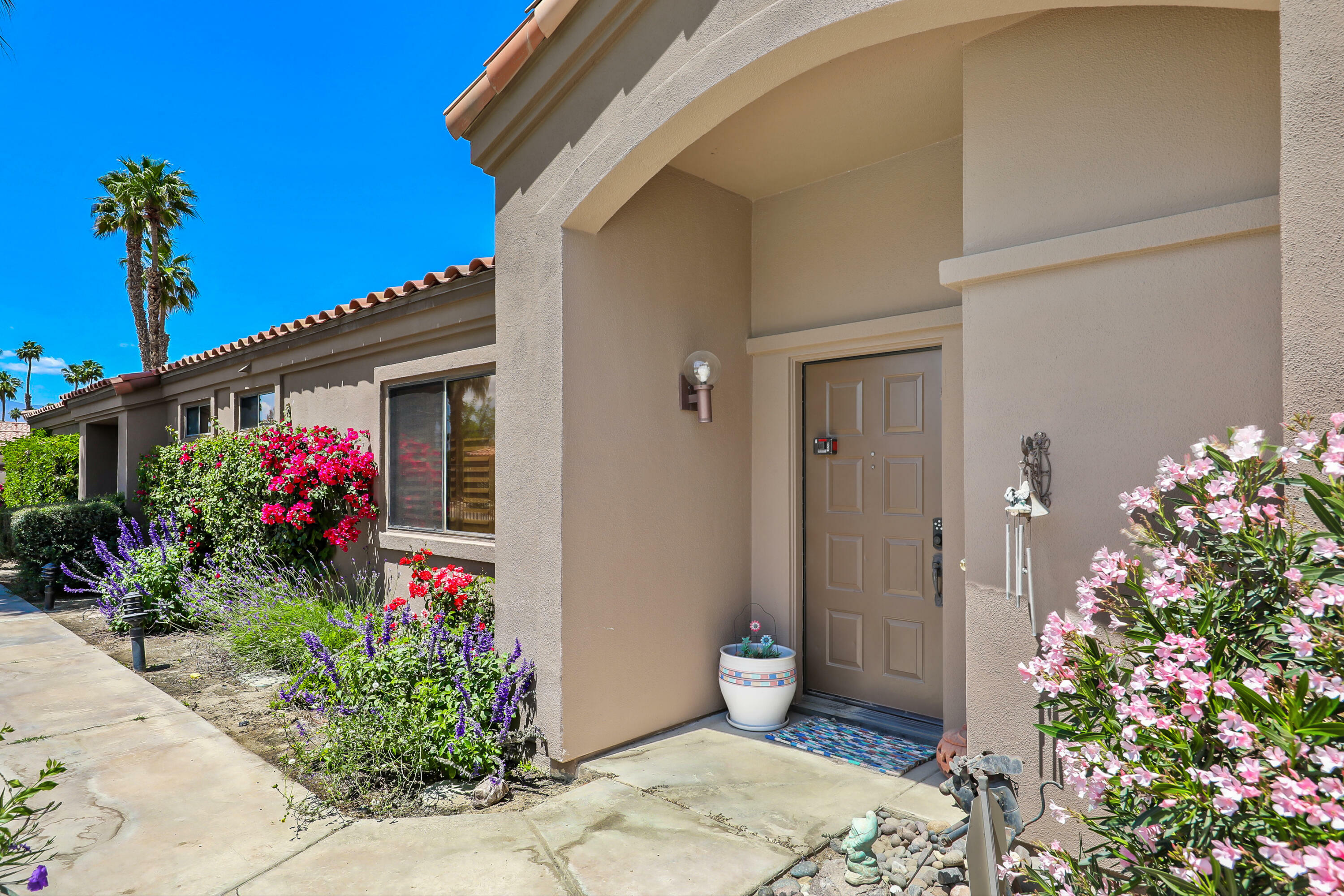 Property Photo: 38746 Dahlia Circle CA 92211
