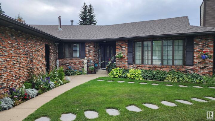 Property Photo: 5307 Ravine Drive AB T0A 1A0