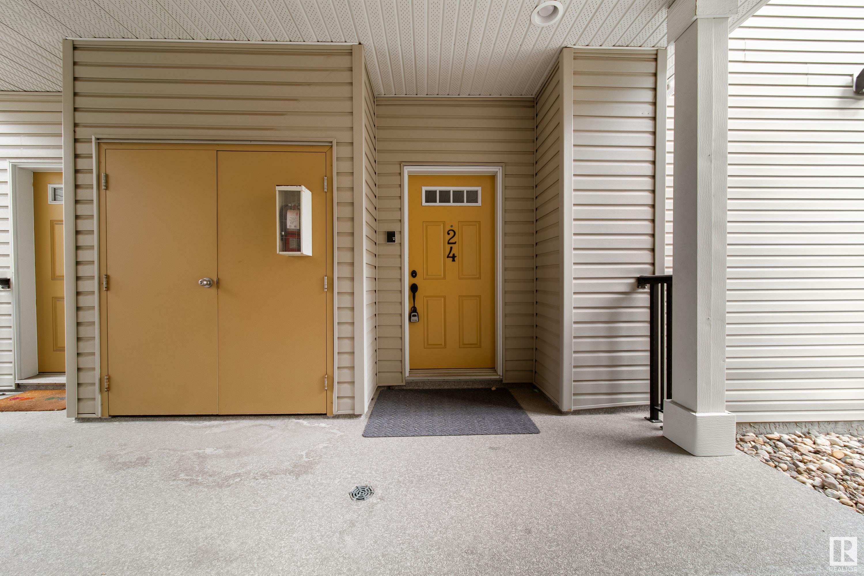 Property Photo:  7293 South Terwillegar Drive NW 24  AB T6R 0N5 