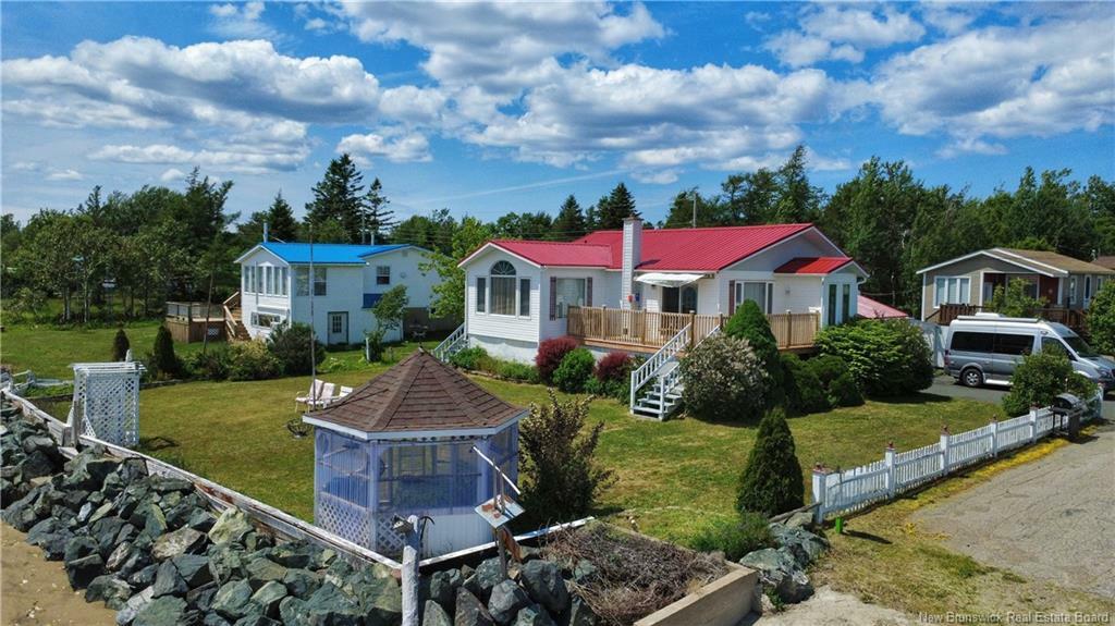 Photo de la propriété: 52 Rue Blanchard NB E8N 1W1