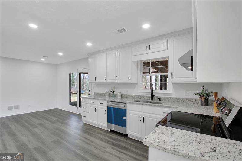 Property Photo: 5774 Forest Drive GA 30102