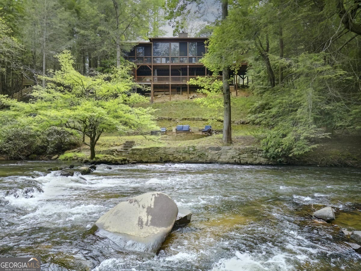 Property Photo: 360 Cascade Point GA 30540