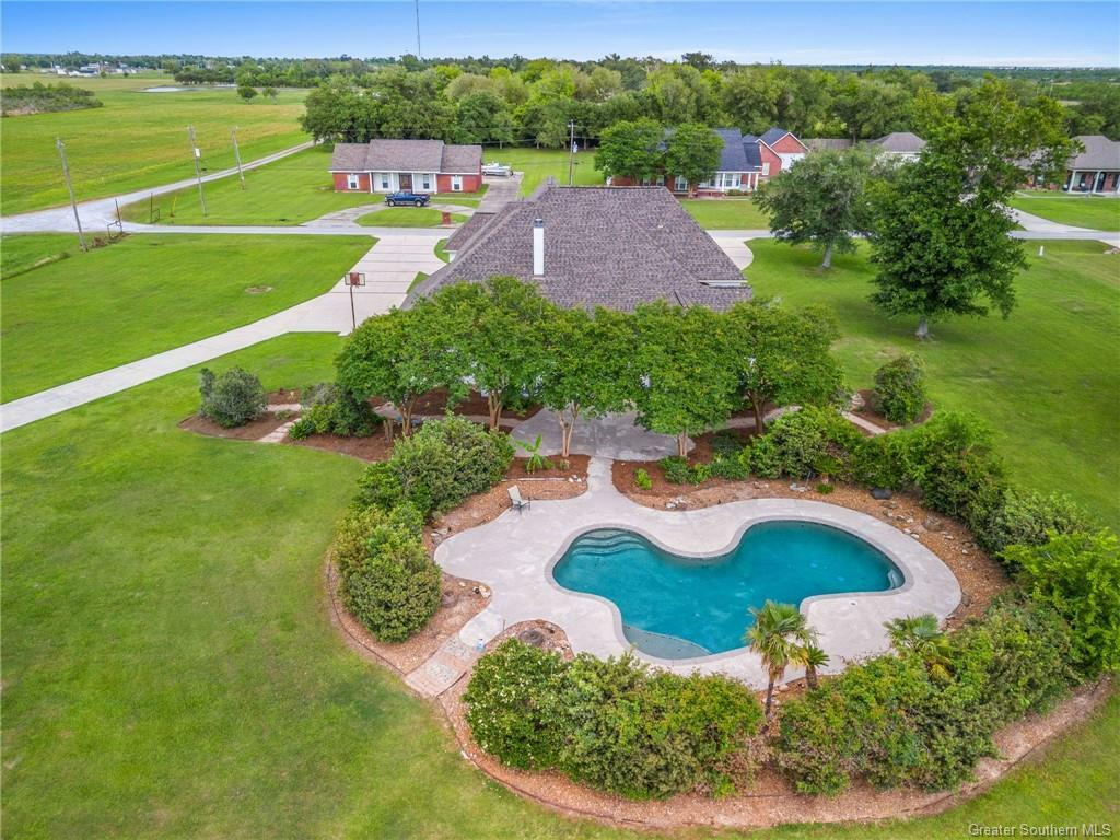 Property Photo: 181 Klumpp Lane LA 70607