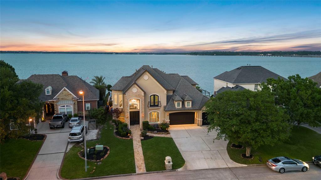 Property Photo: 19007 Aquatic Drive TX 77346