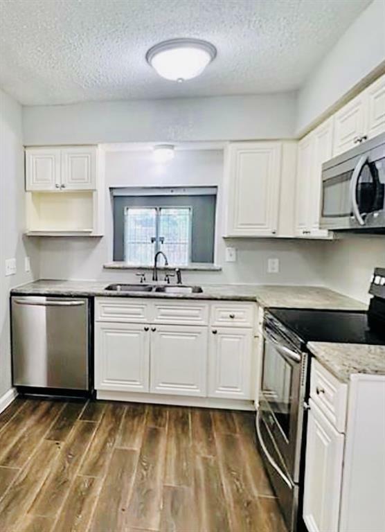 Property Photo: 2112 Greenbriar Colony Drive TX 77032