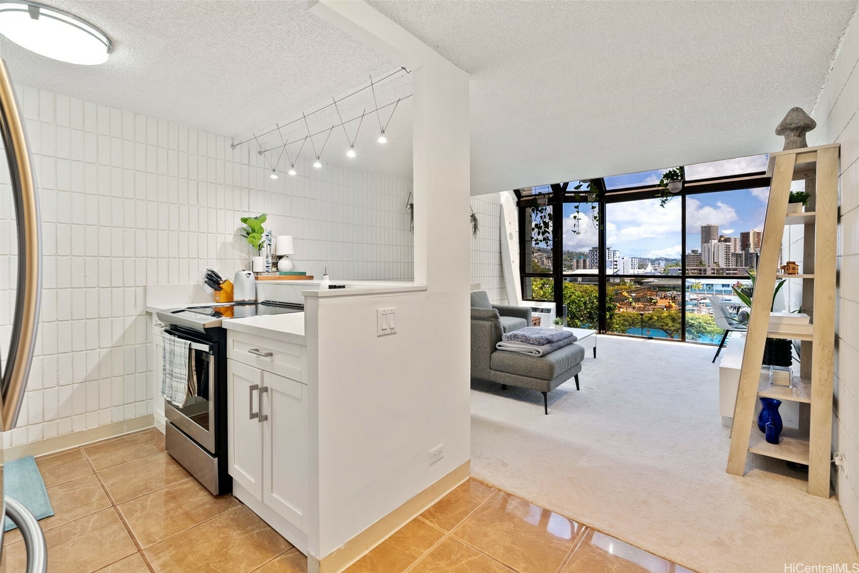 Property Photo: 855 Makahiki Way 508 HI 96826