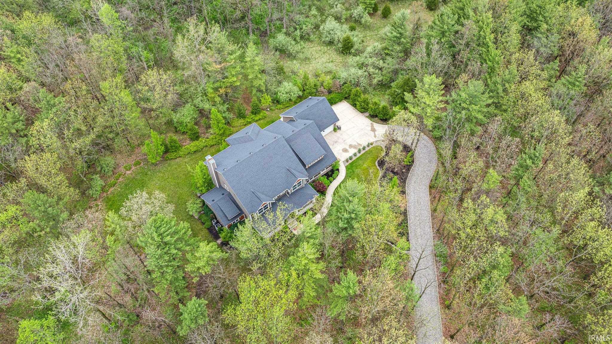 Property Photo: 7347 E Indian Creek Road IN 46783
