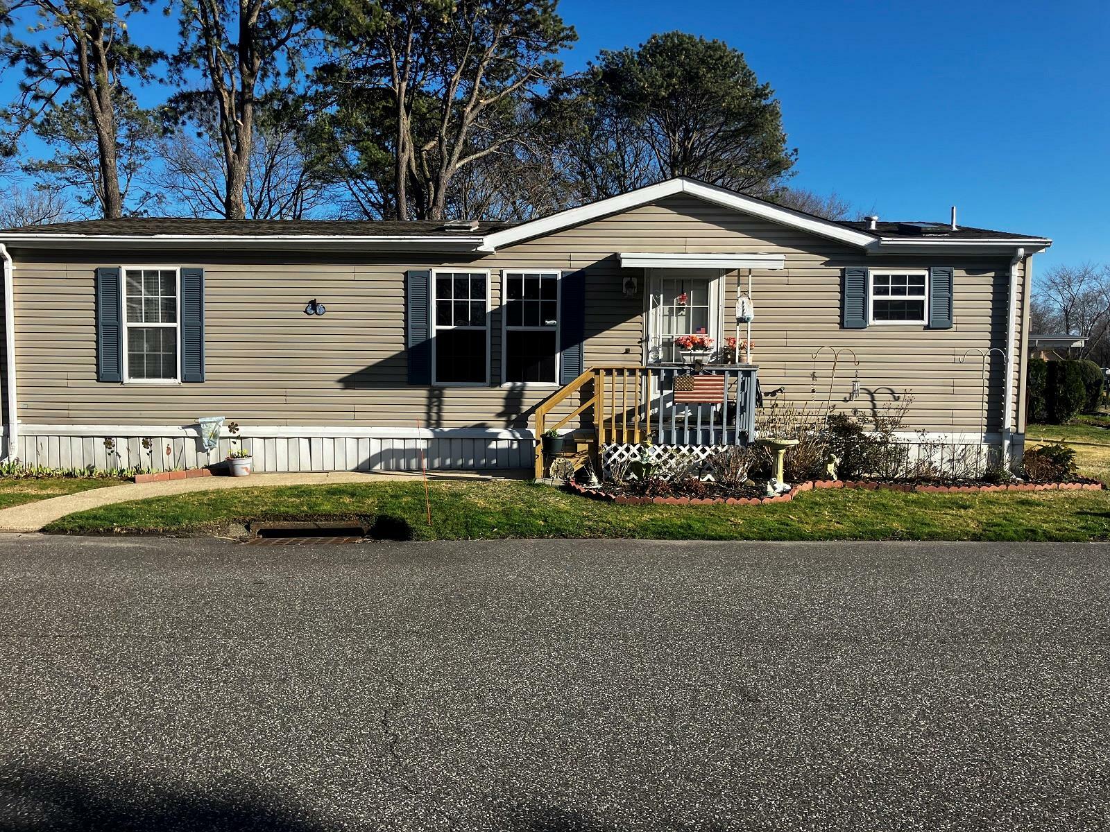 1661 Old Country Road 290  Riverhead NY 11901 photo