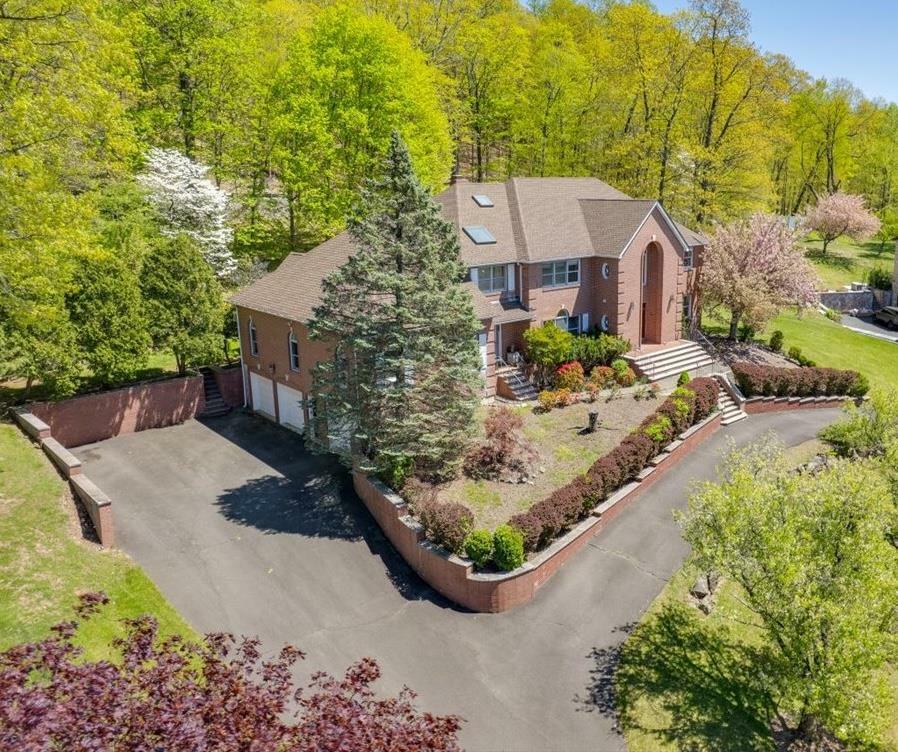 Property Photo: 4 Pine Glen Drive NY 10913