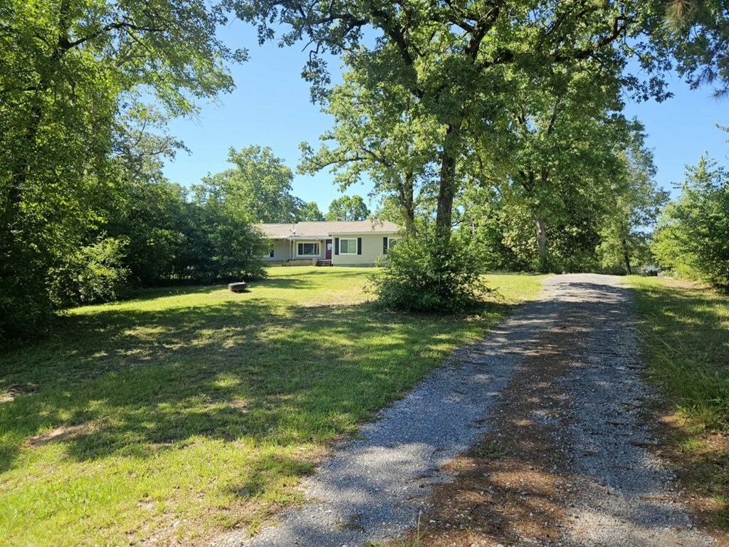 Property Photo:  802 W Elder St  TX 75938 
