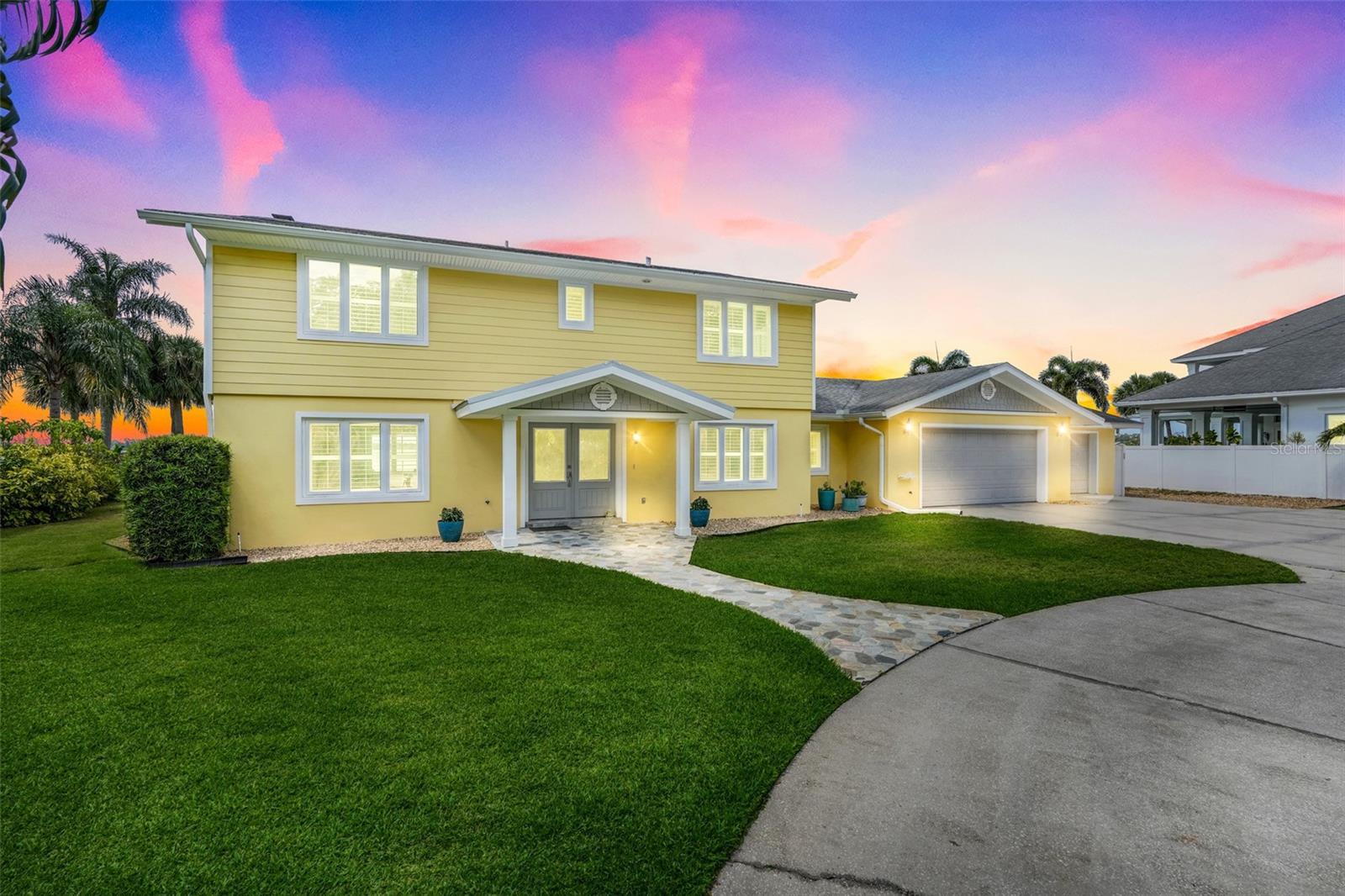 Property Photo: 5224 Saint Regis Place FL 32812