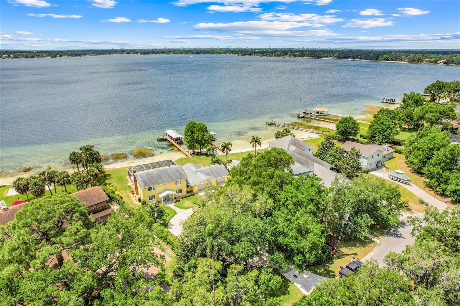 Property Photo: 5224 Saint Regis Place FL 32812