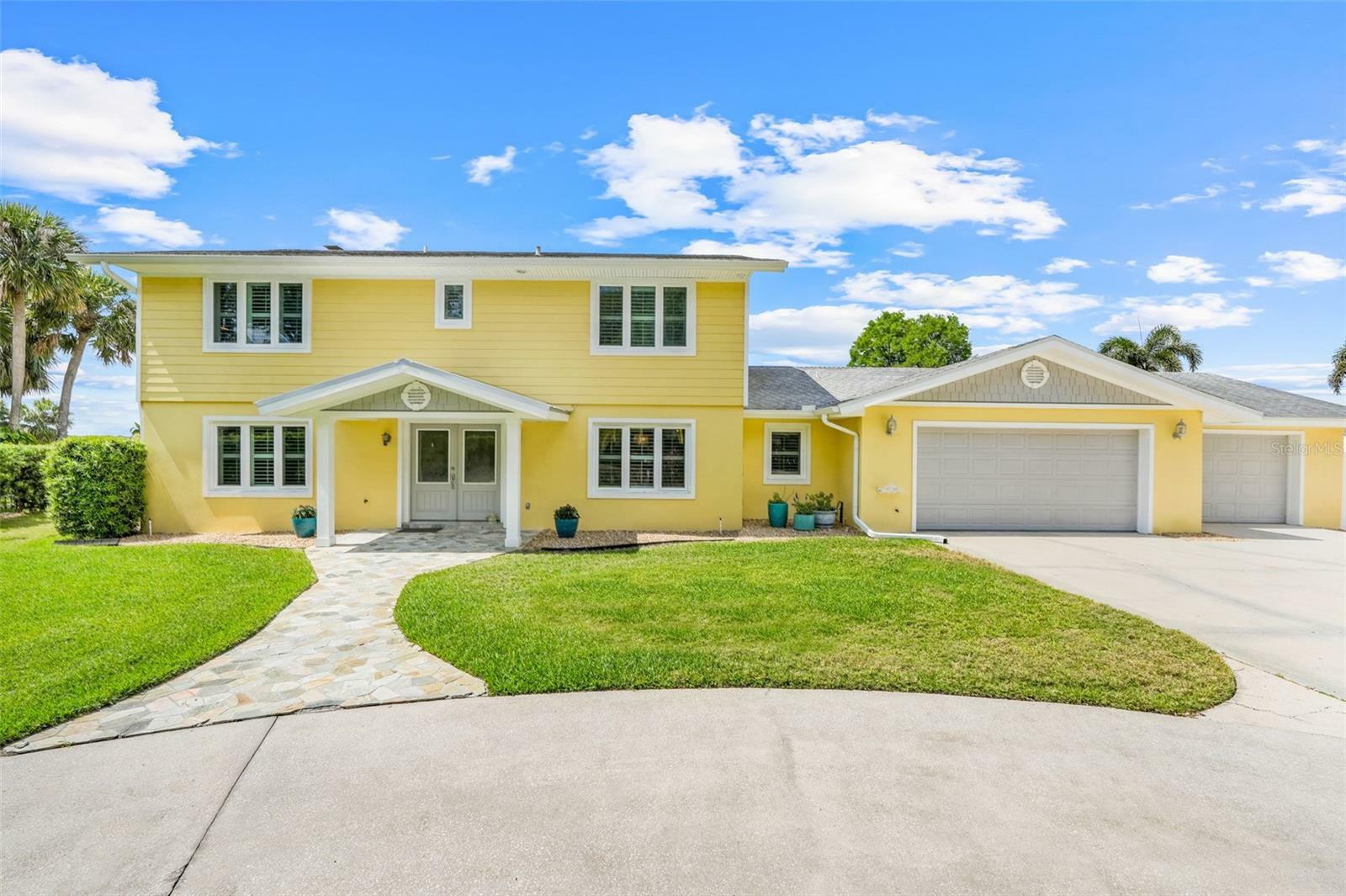 Property Photo: 5224 Saint Regis Place FL 32812