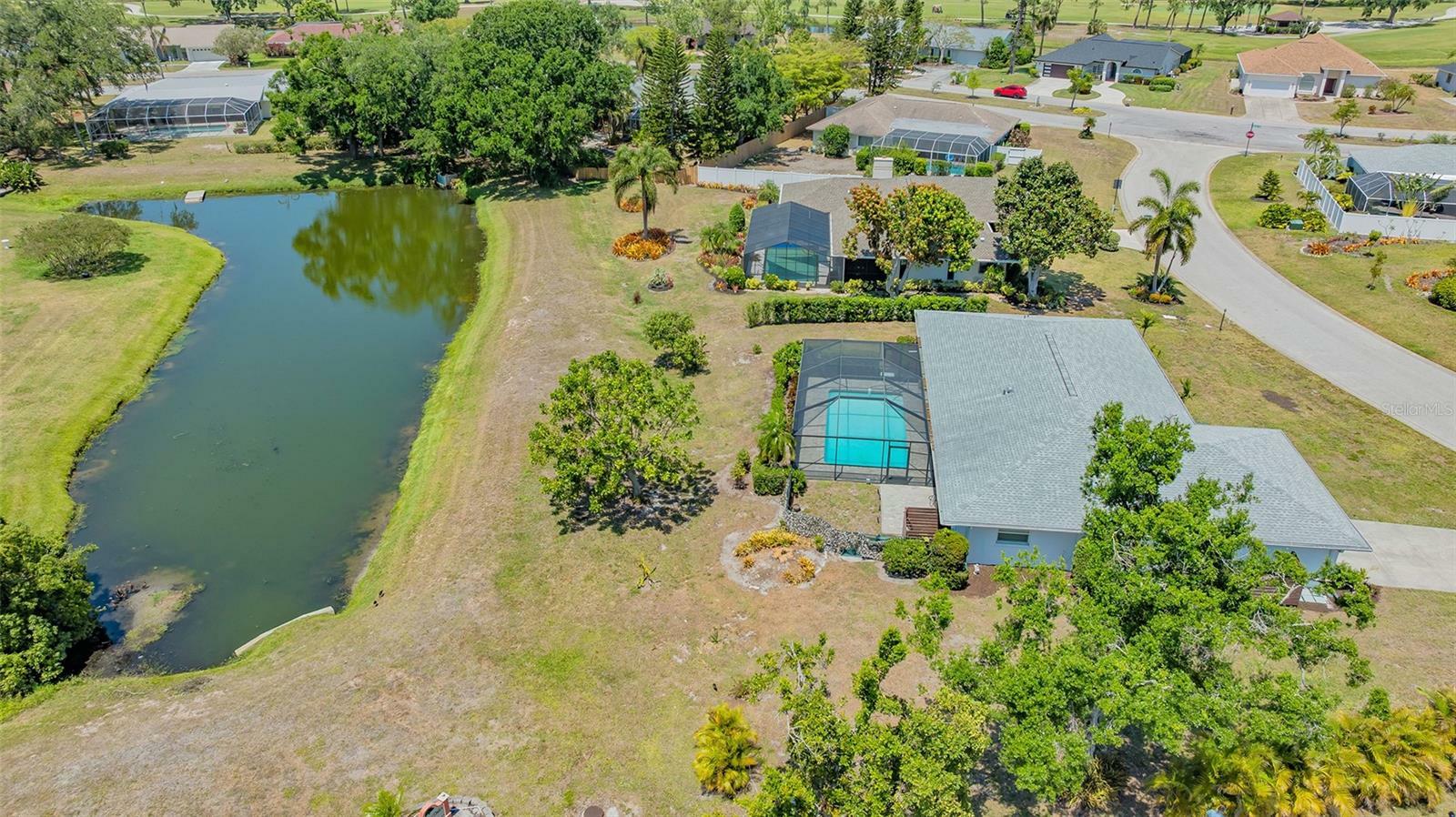 Property Photo: 7912 Estates Drive FL 34243