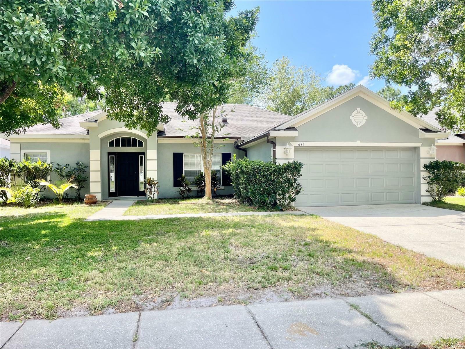 Property Photo: 671 Carey Way FL 32825