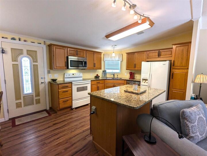 Property Photo: 2100 Kings Highway 977 FL 33980