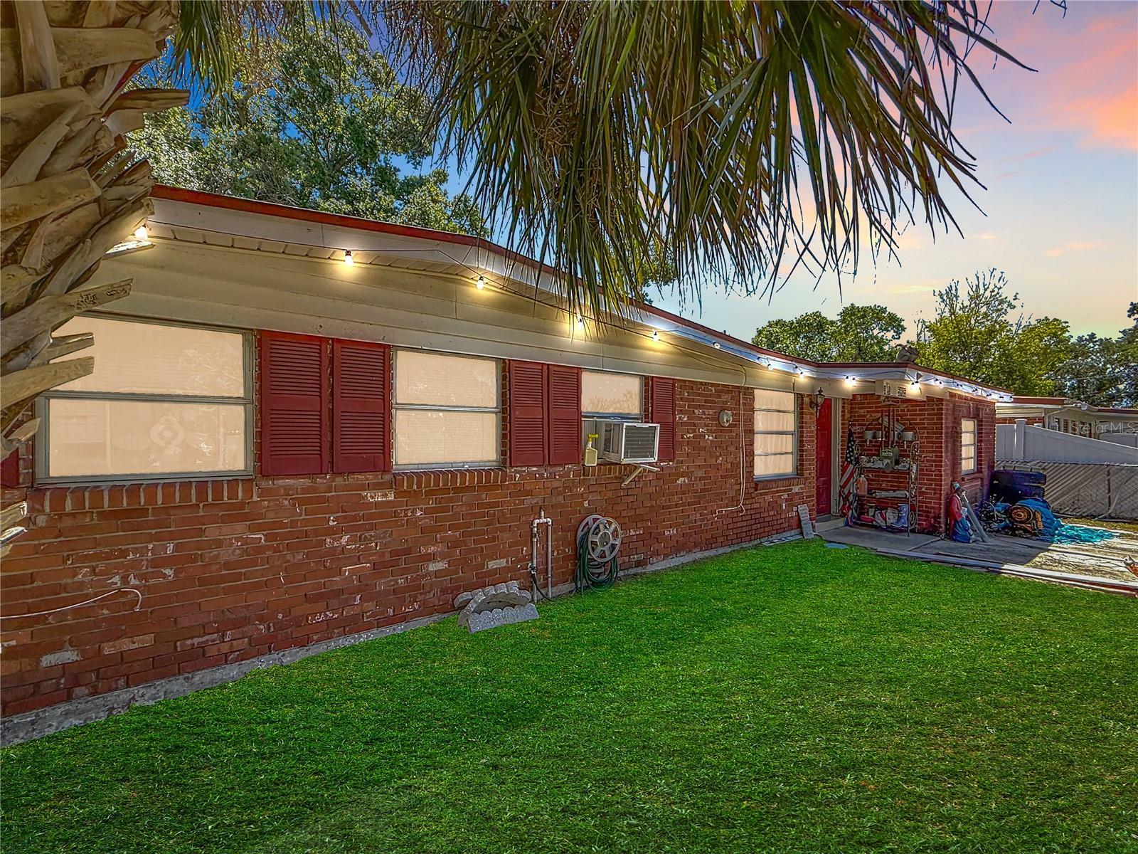 Property Photo: 5905 Myer Street FL 33634