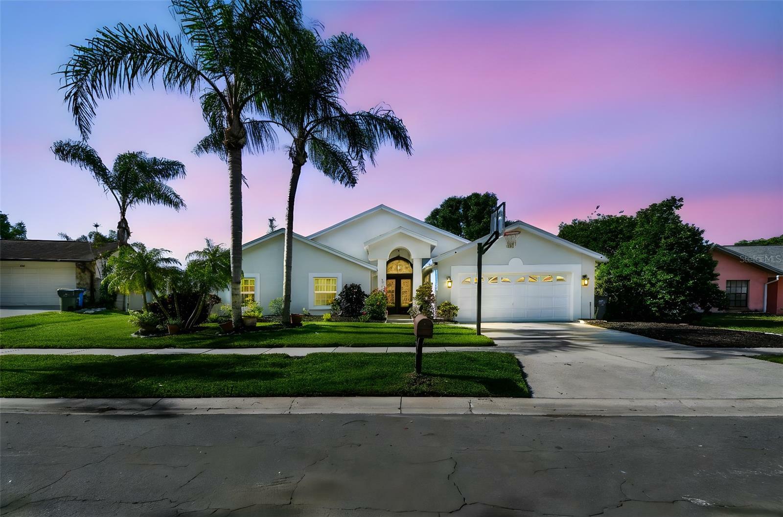 Property Photo: 3238 Cullendale Drive FL 33618