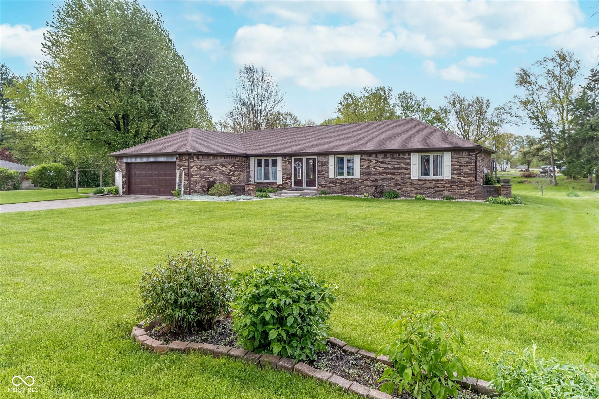 Property Photo: 417 W Ash Street IN 46147