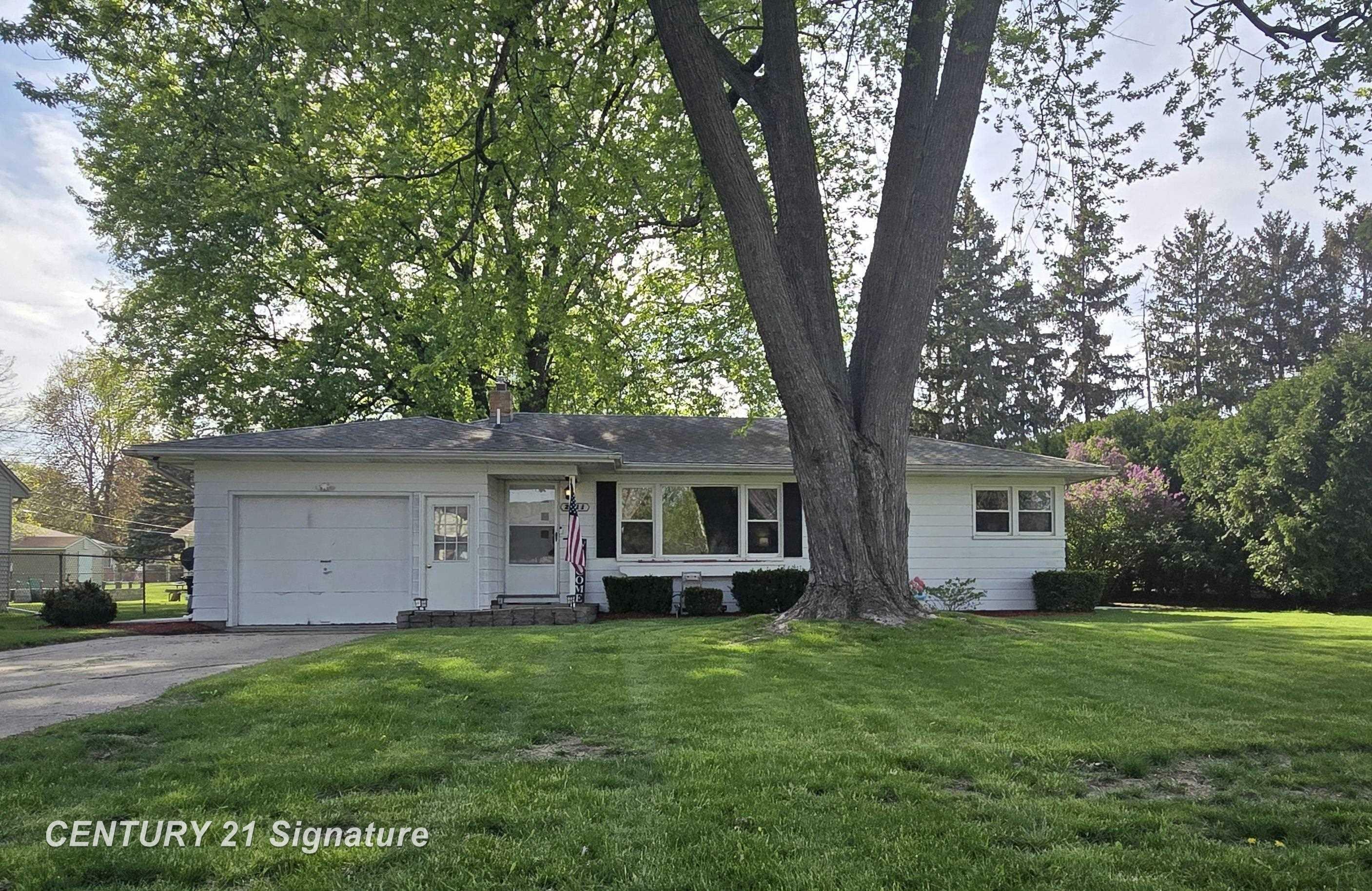 Property Photo: 2411 David Street MI 48603