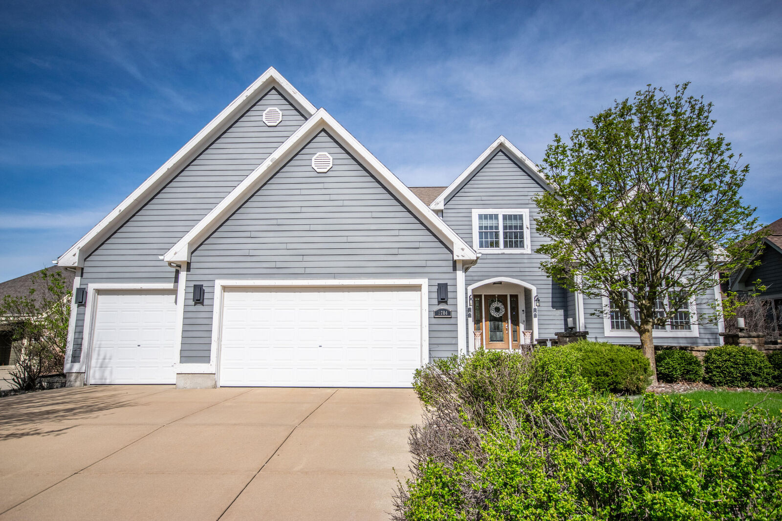 Property Photo:  2704 Kettle Rdg  WI 53090 