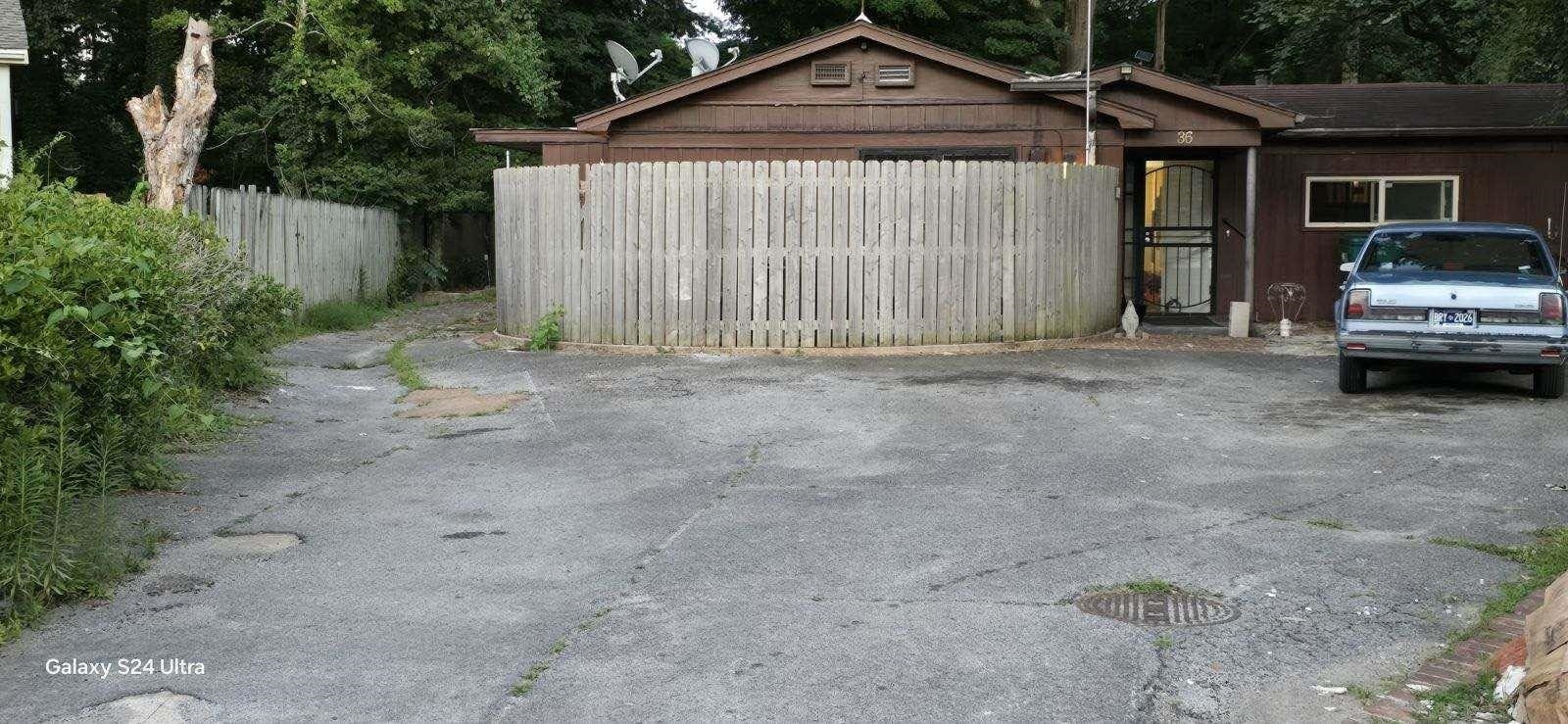 Property Photo: 36 Honeysuckle Dr TN 38301-4021