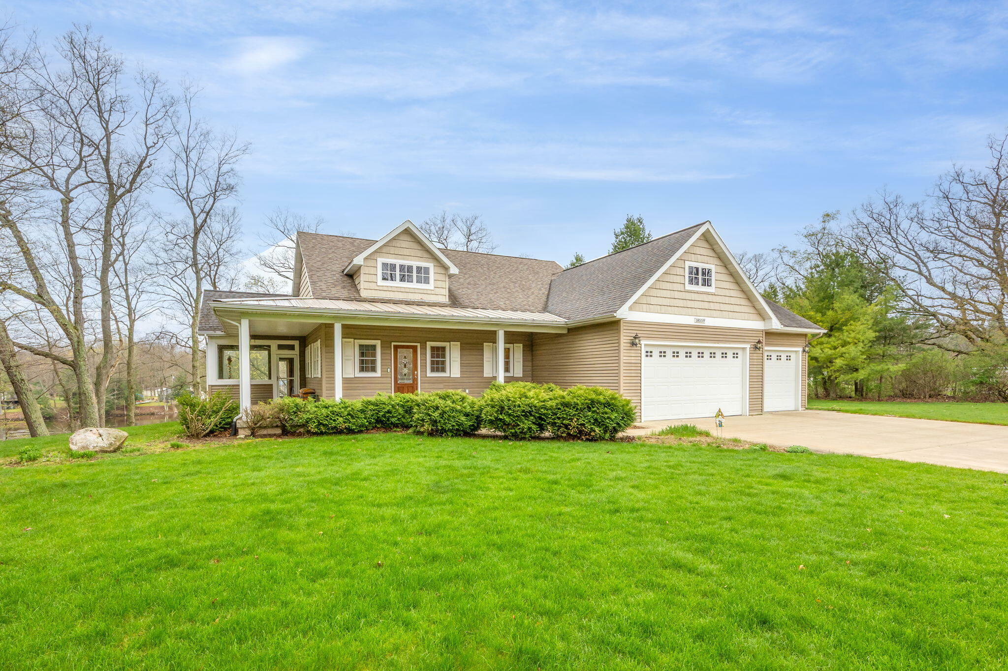 Property Photo: 18559 Kreig Drive MI 49307