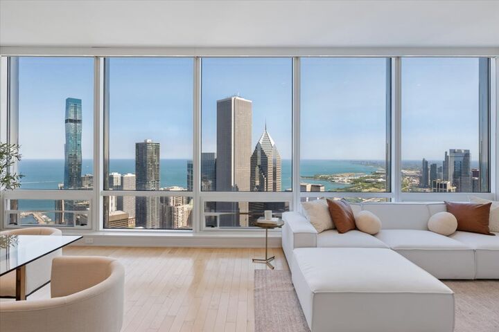 Property Photo:  401 N Wabash Avenue 57F  IL 60611 