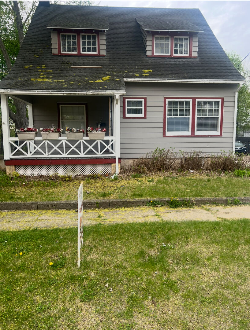 Property Photo:  624 Ashland Avenue  IL 61103 