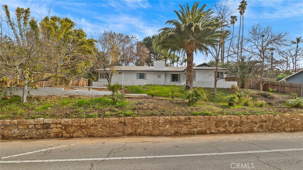 Property Photo:  5092 Myrtle Avenue  CA 92506 