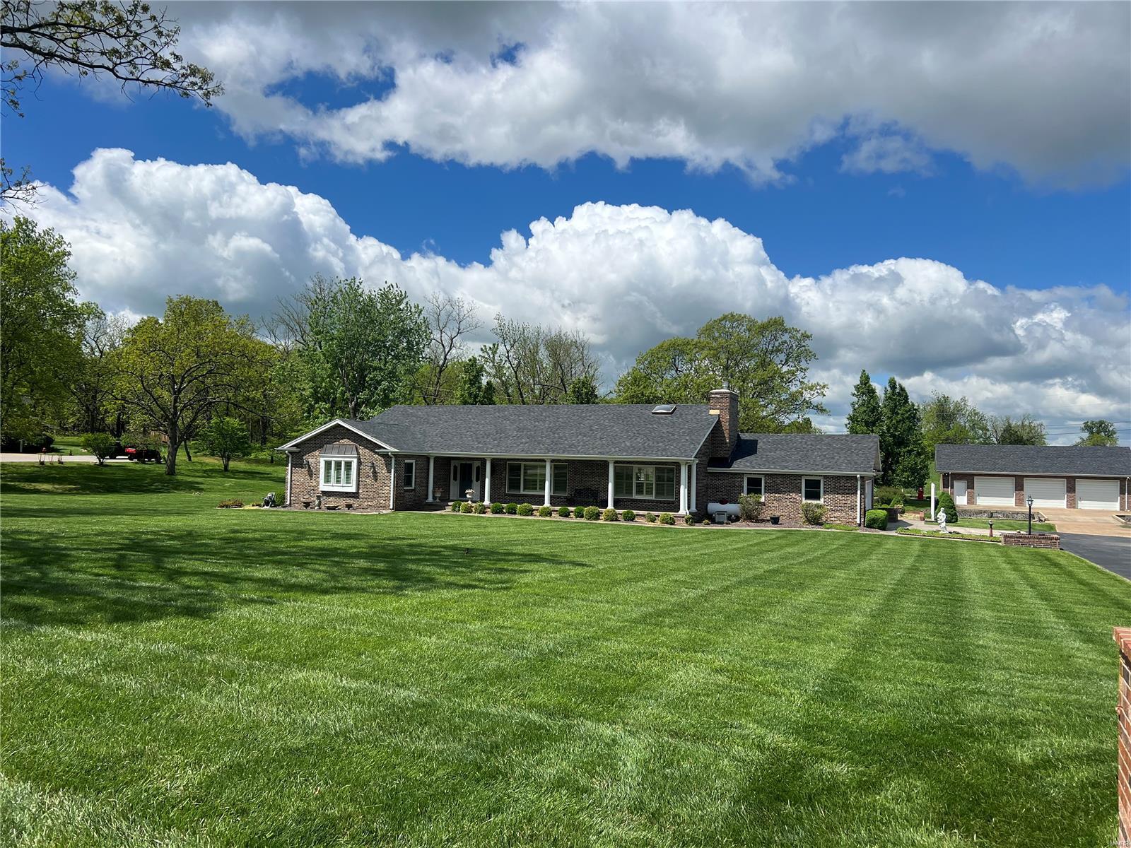 Property Photo:  216 Coach Road  MO 65536 