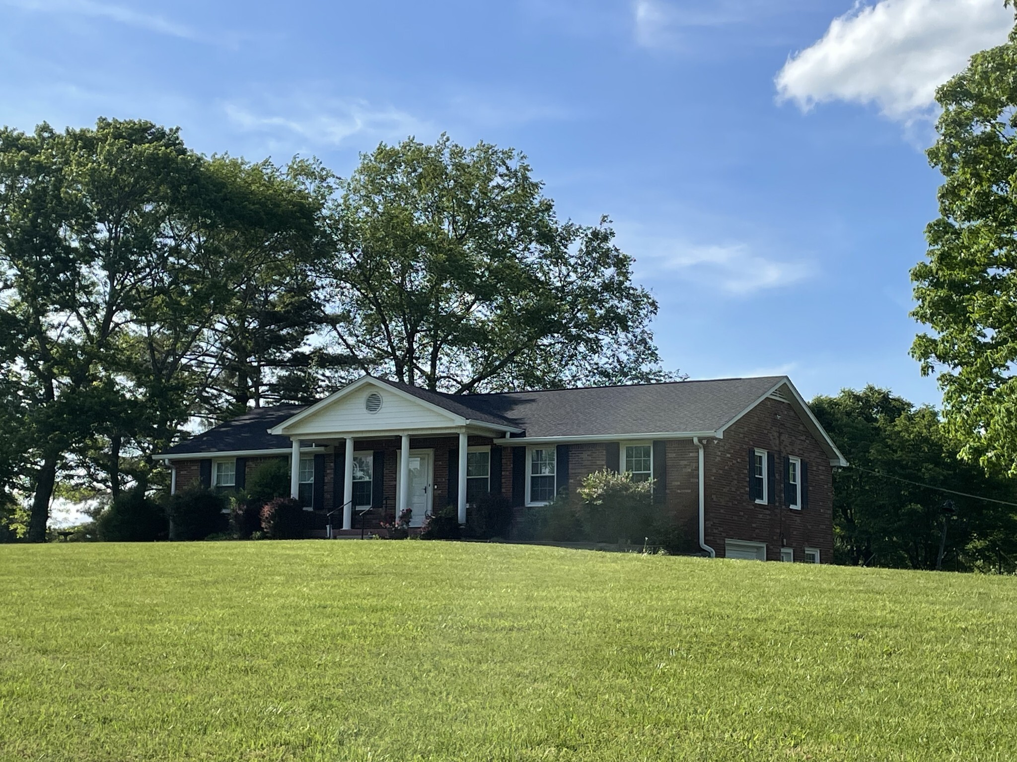 Property Photo: 281 Ed Harris Rd TN 37015