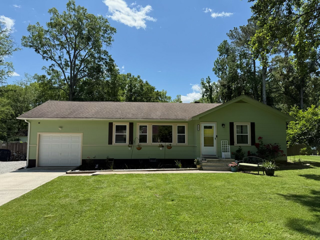 Property Photo: 1005 Thoma St TN 37355