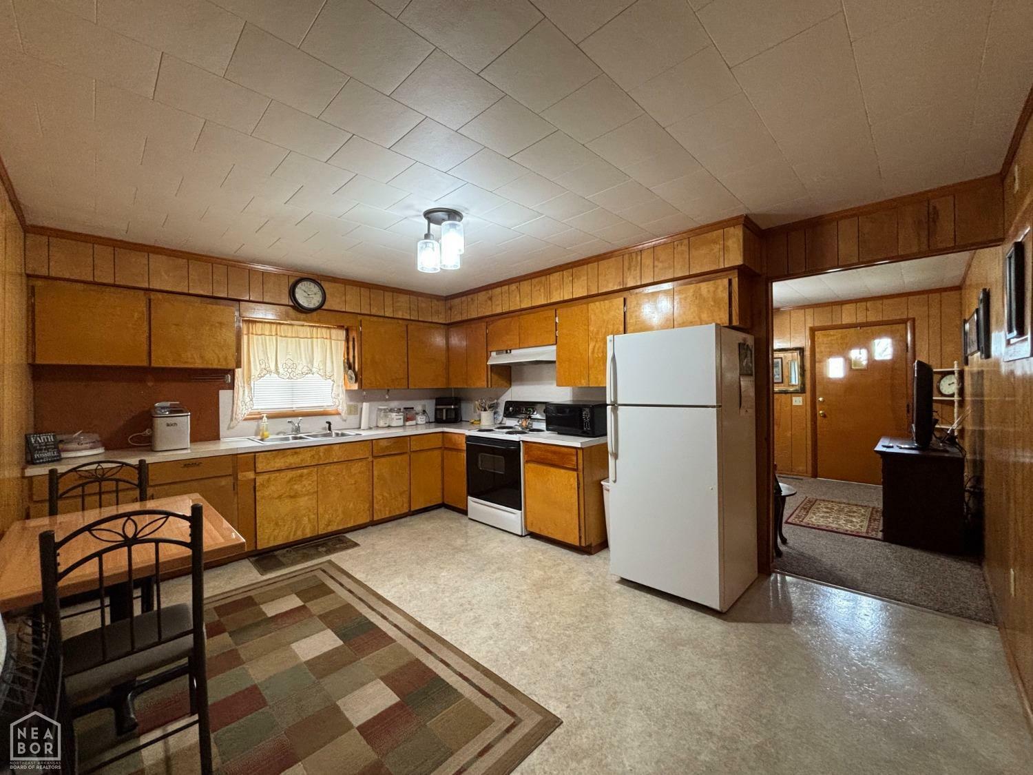 Property Photo: 318 E Elm Street AR 72476