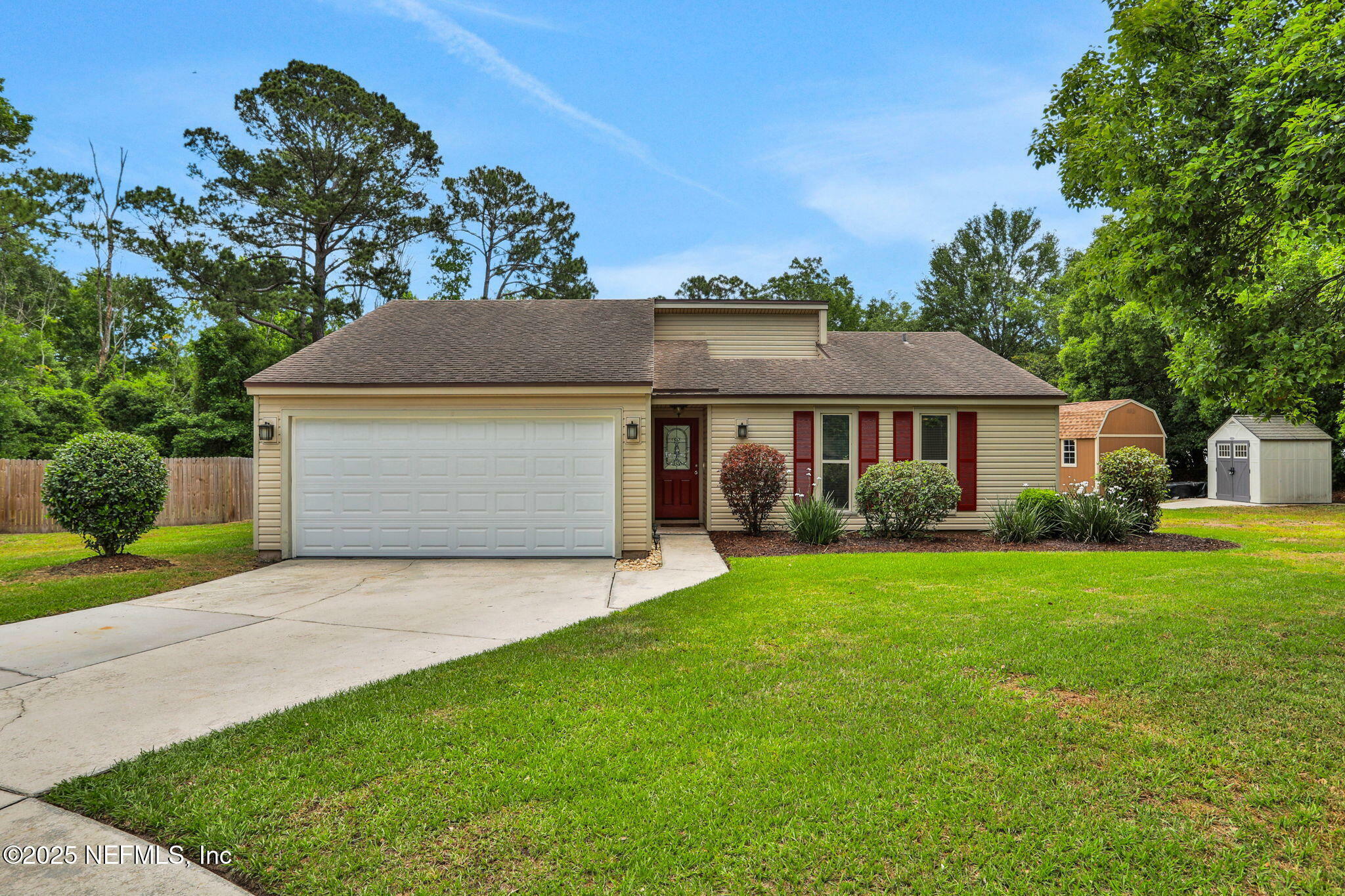 Property Photo: 6918 Coleus Court FL 32244
