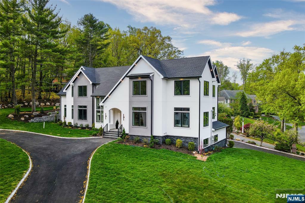2 Highview Road  Millburn NJ 07078 photo