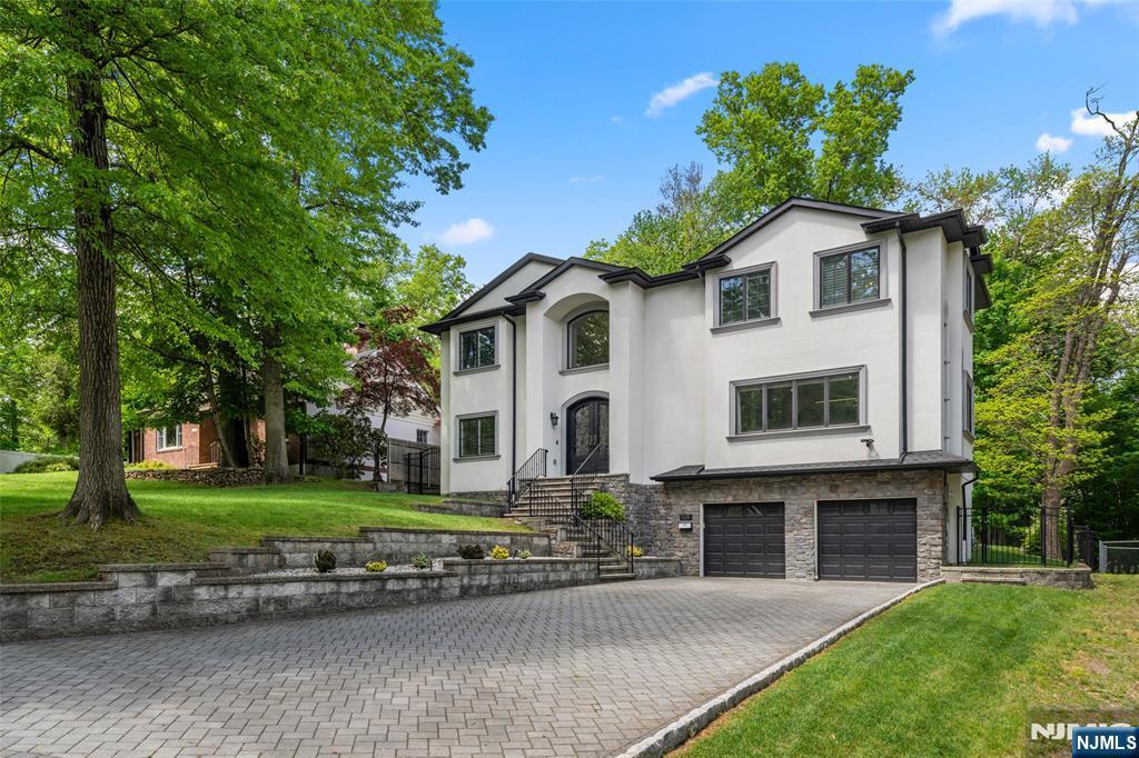 Property Photo:  108 Serpentine Road  NJ 07627 