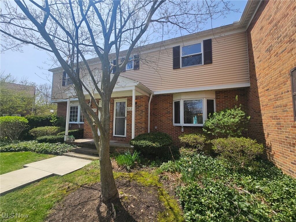 Property Photo:  6122 Cabot Court  OH 44060 