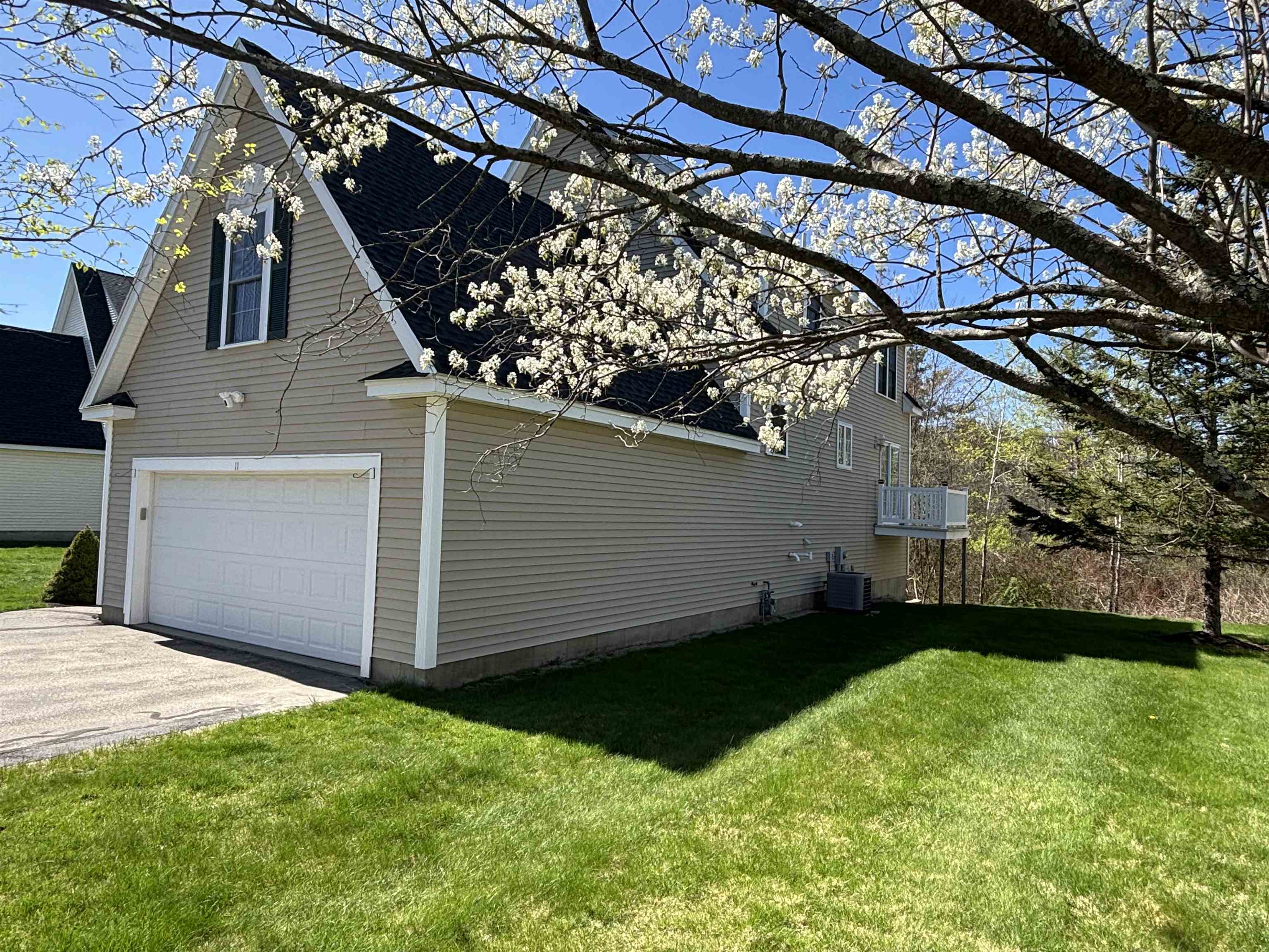 Property Photo: 11 Footbridge Lane NH 03820