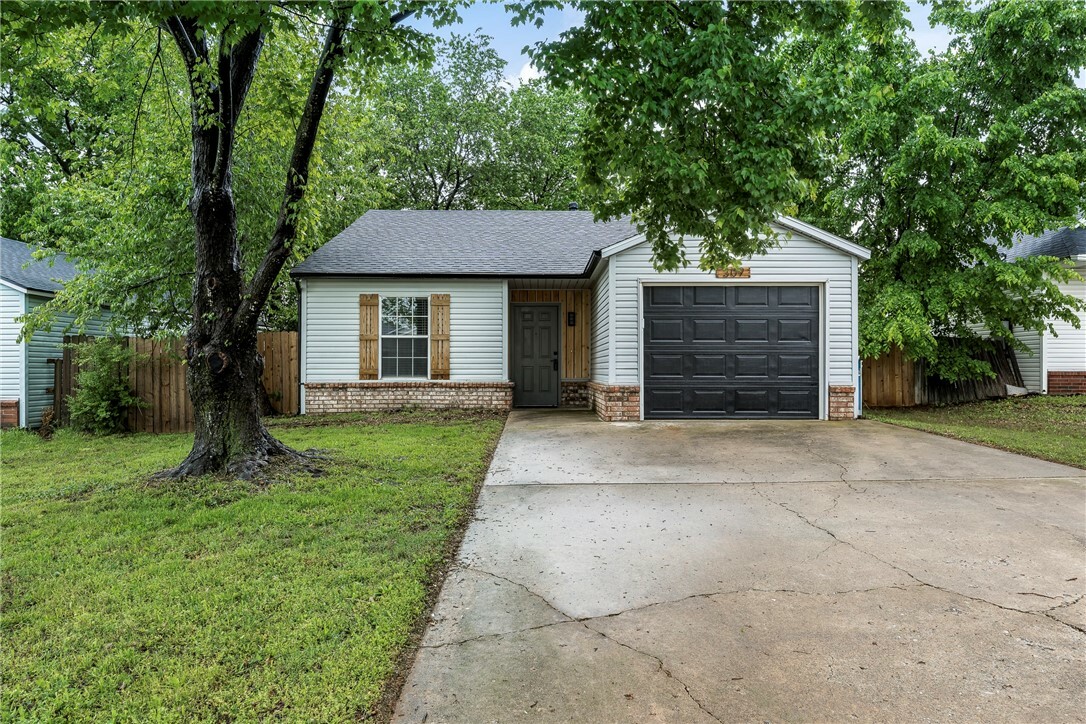 309 Parkcrest Drive  Bentonville AR 72712 photo