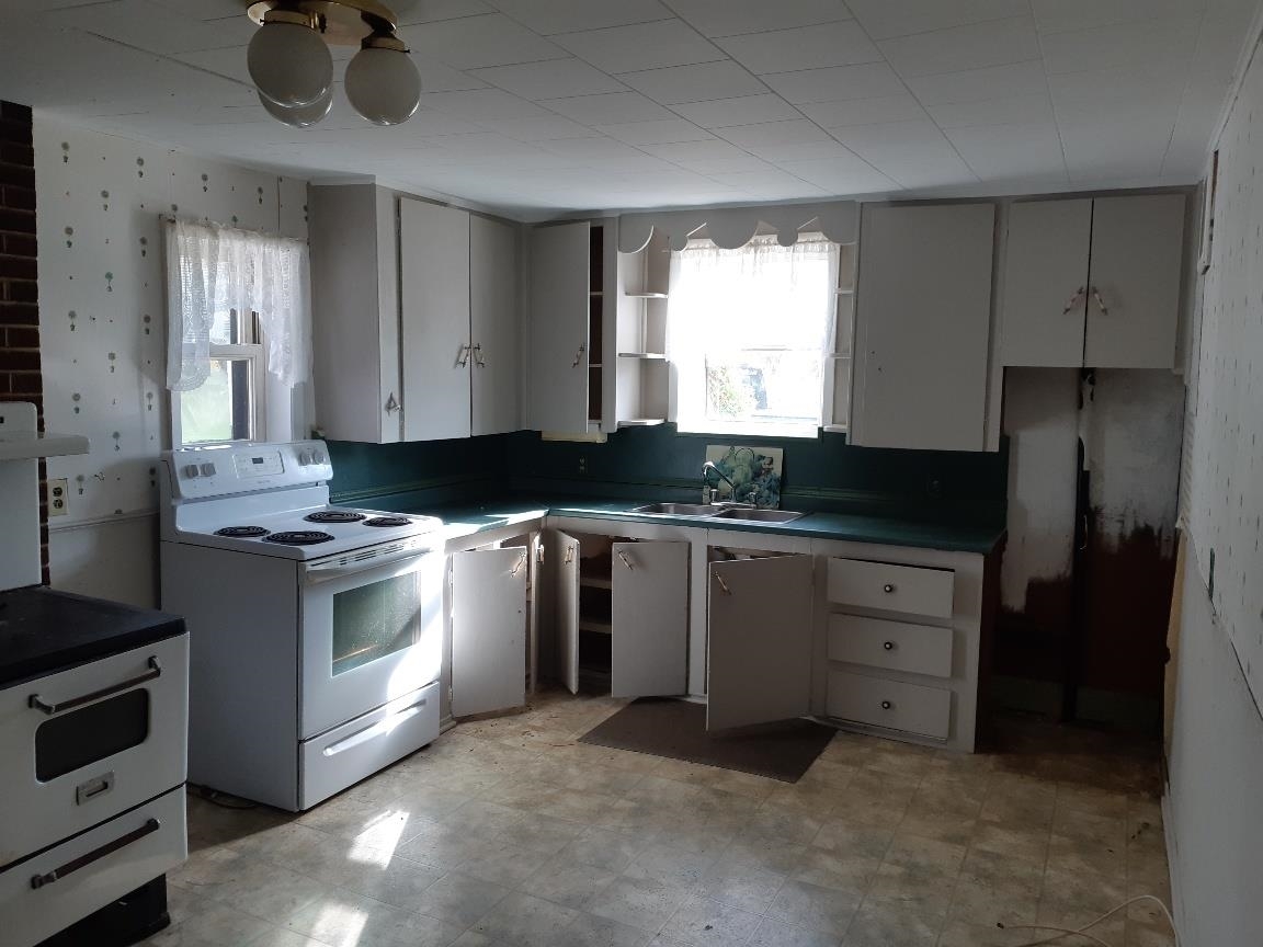 Property Photo: 430 Main Street PE C0B 1B0