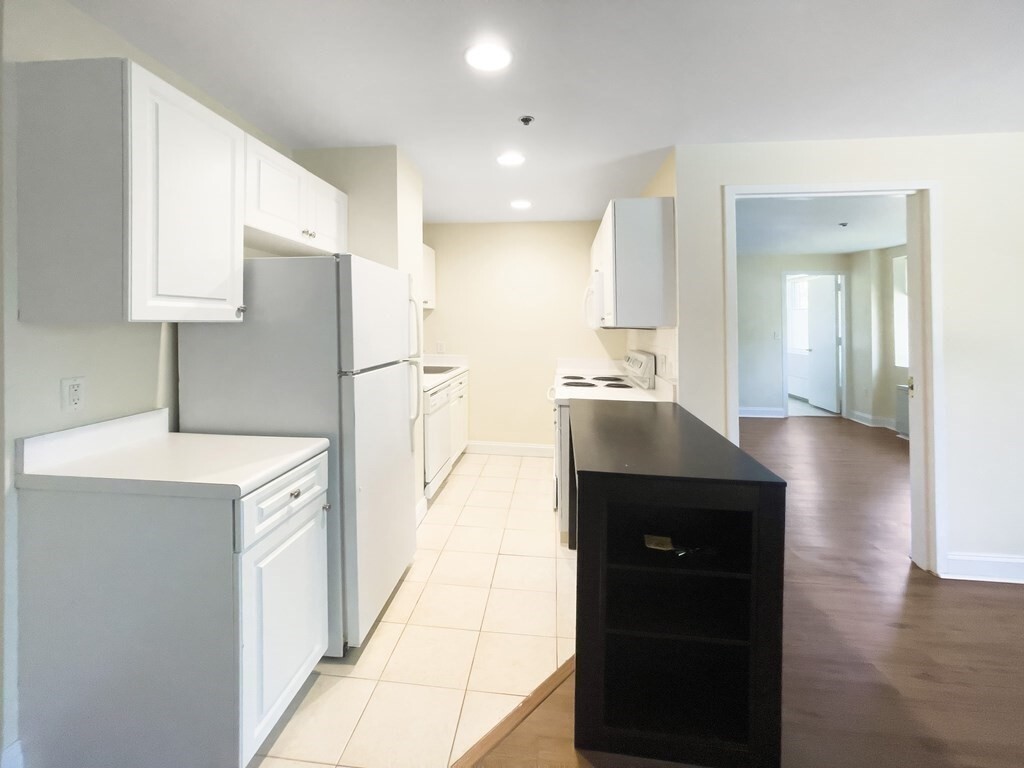 Property Photo: 332 Jamaicaway 306 MA 02130