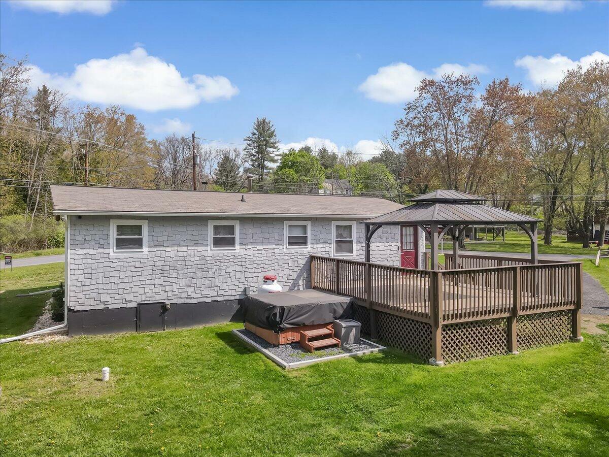 Property Photo: 3000 Pleasant View Drive PA 18058