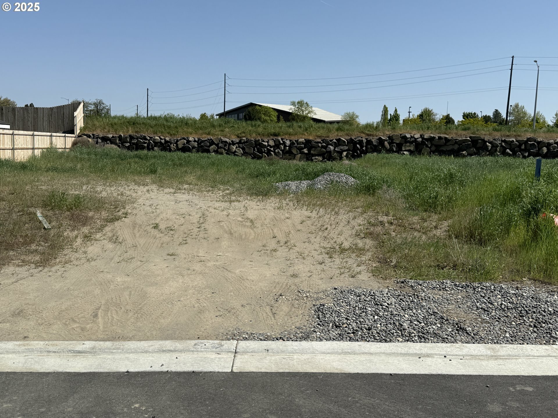 Property Photo:  1277 SE 9th St  OR 97838 